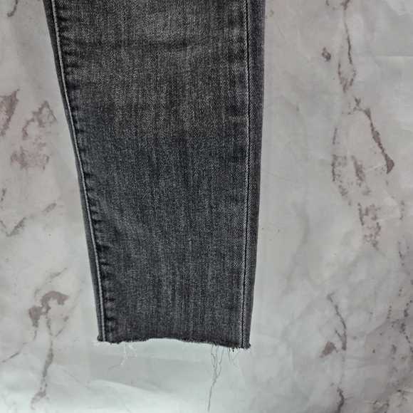 Levis Jeans Women 28 Black Gray Crop Wedgie Button Fly High Rise Skinny - Picture 4 of 12